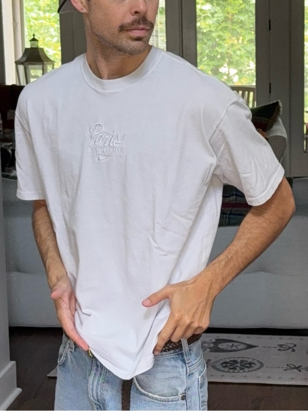 ⚽ Nike Paris Saint-Germain Embroidered Logo Tee White Medium